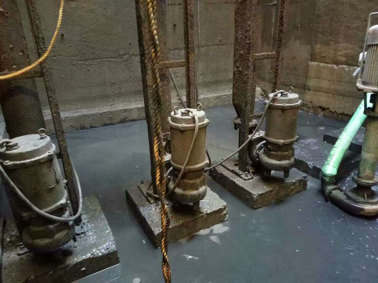 湛河污水池清理